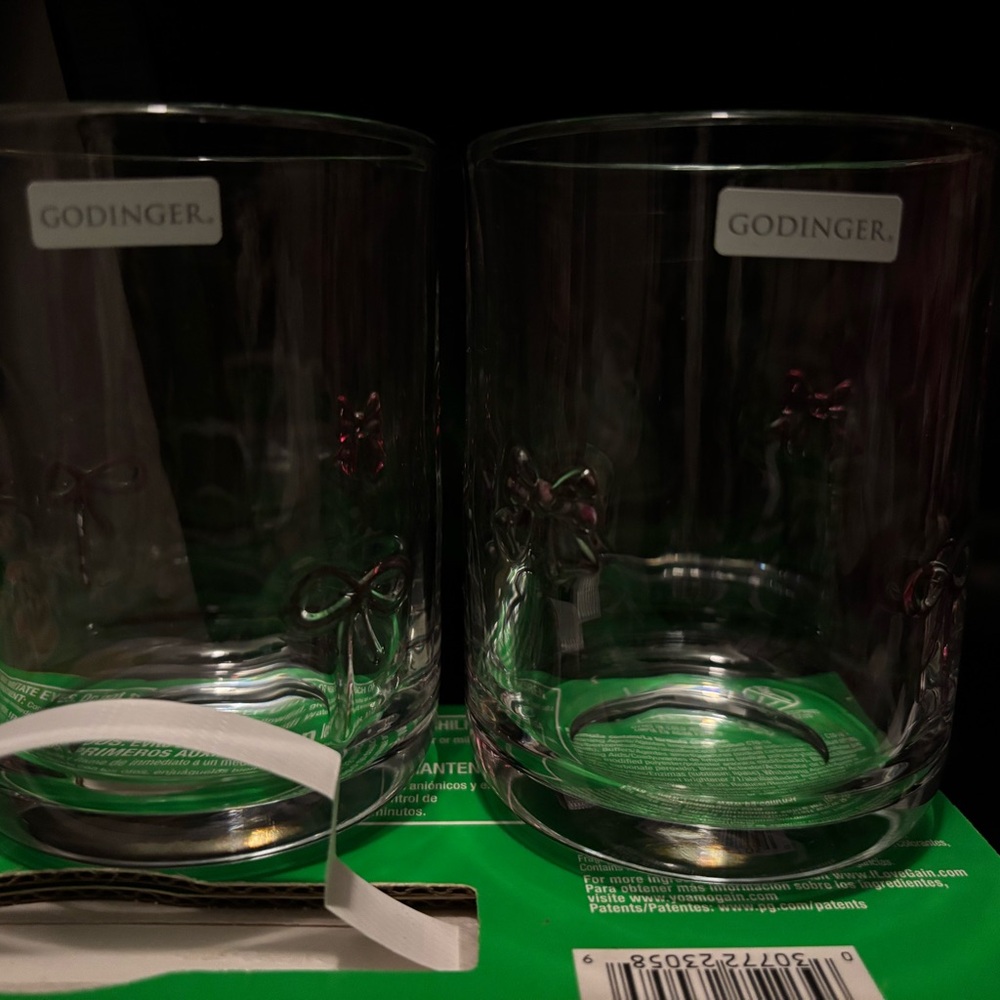 Godinger Elegant Glass Tumblers with Bow Design